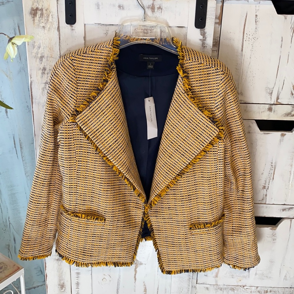 Ann Taylor Blazer. Size 0